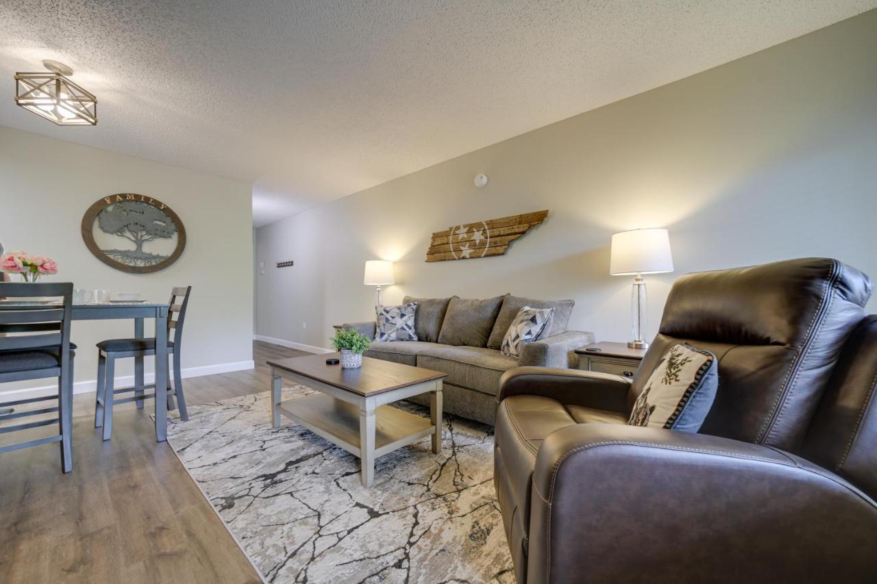 Stylish Gatlinburg Condo With Pool Walk Downtown! Екстер'єр фото