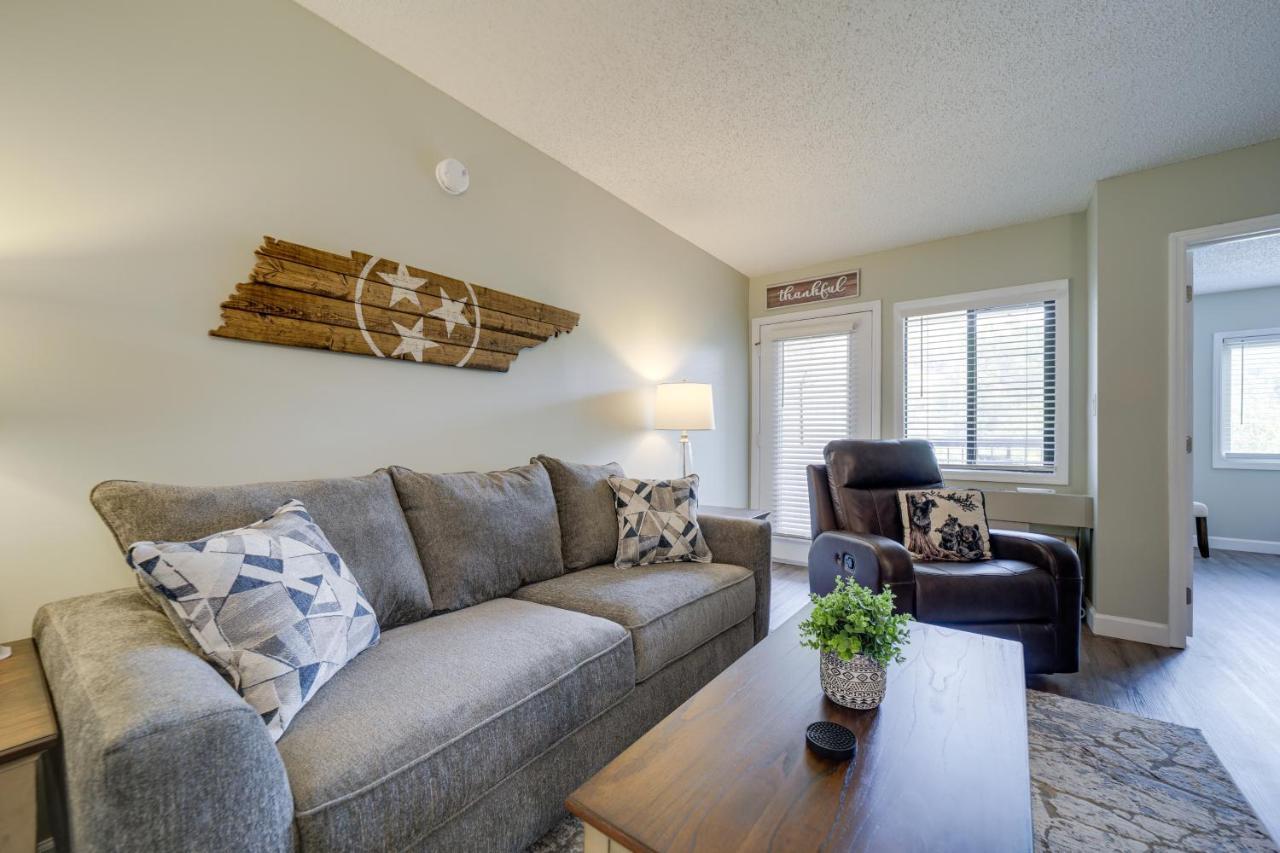 Stylish Gatlinburg Condo With Pool Walk Downtown! Екстер'єр фото