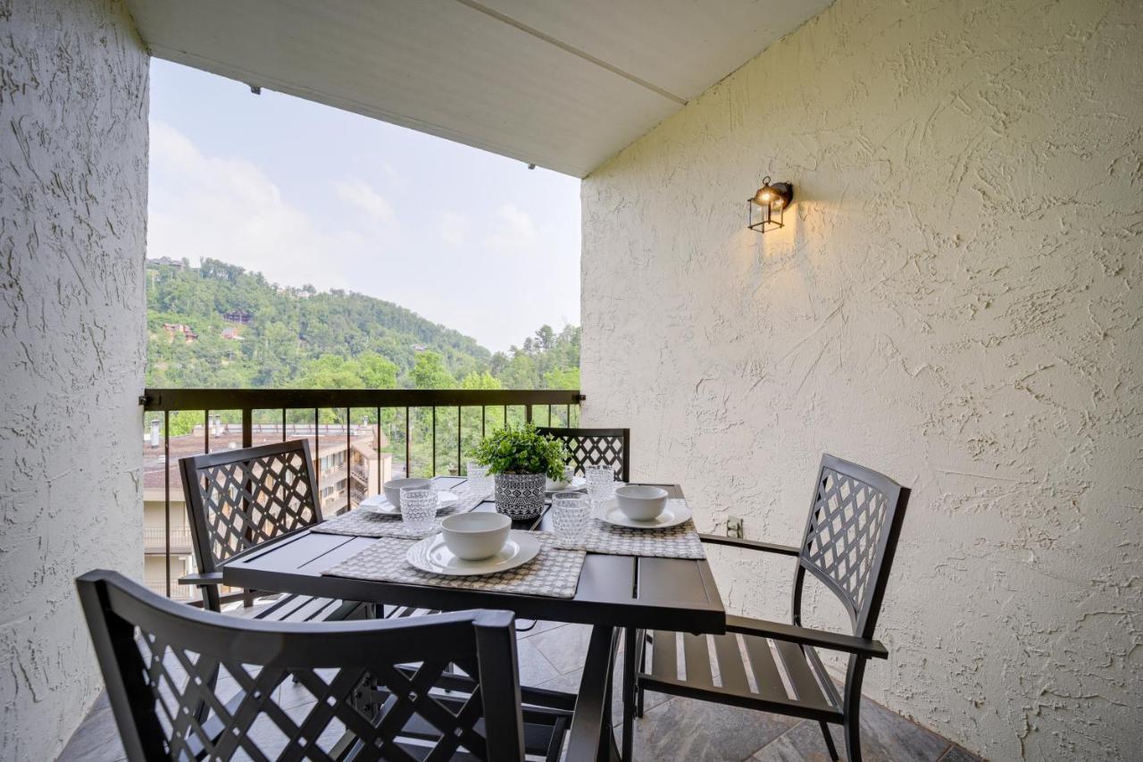 Stylish Gatlinburg Condo With Pool Walk Downtown! Екстер'єр фото