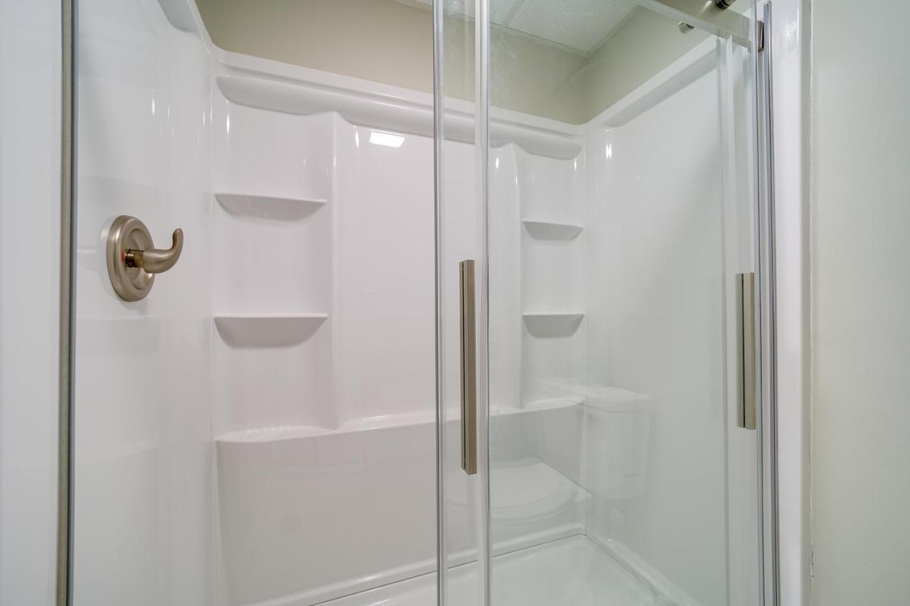 Stylish Gatlinburg Condo With Pool Walk Downtown! Екстер'єр фото