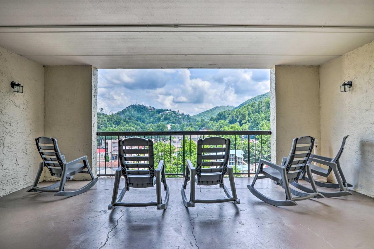 Stylish Gatlinburg Condo With Pool Walk Downtown! Екстер'єр фото