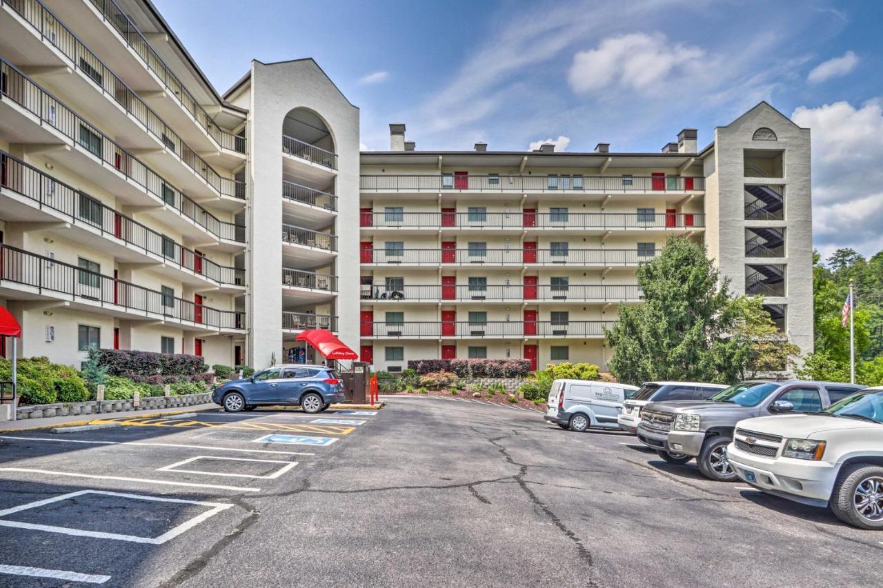 Stylish Gatlinburg Condo With Pool Walk Downtown! Екстер'єр фото