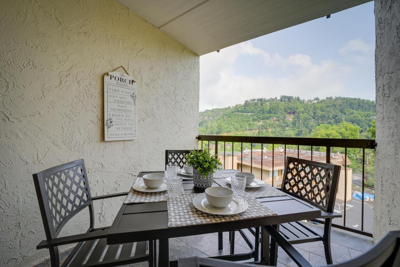 Stylish Gatlinburg Condo With Pool Walk Downtown! Екстер'єр фото